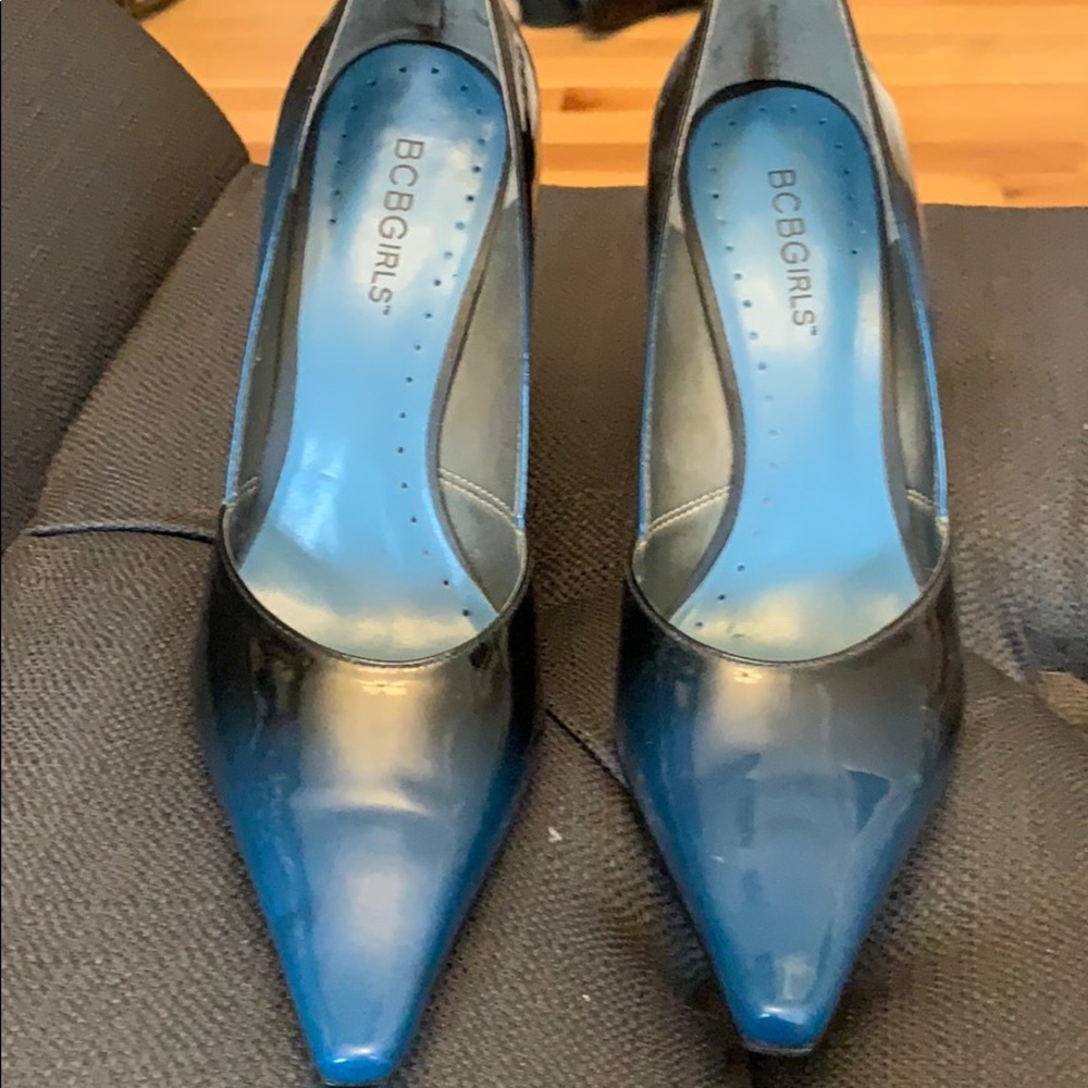 Shoes - Picture 2 of 3
